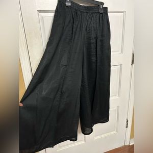 Pegasus Woman wide leg pants. Size XL